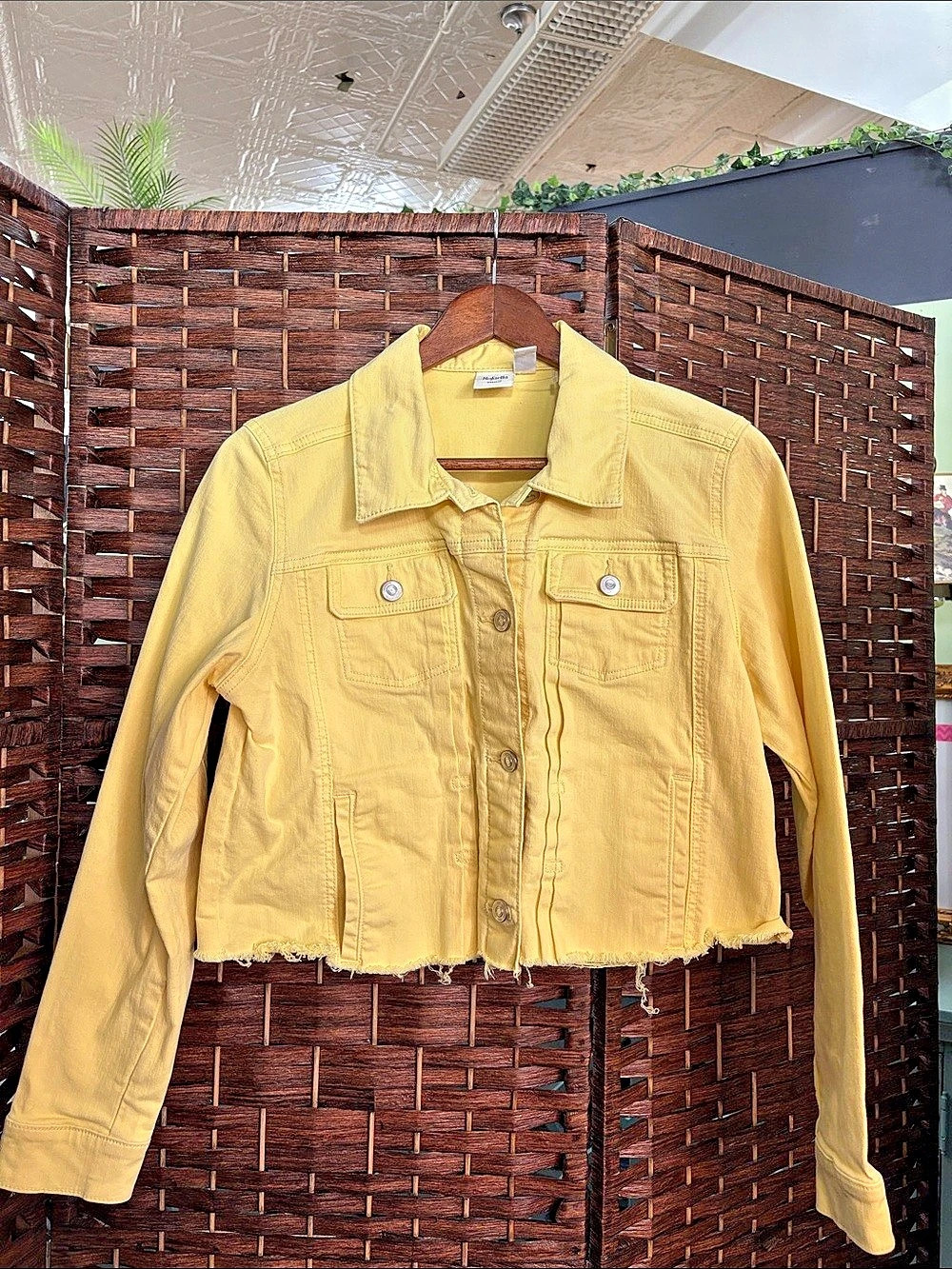 Rafaella Cropped Denim Jacket in Yellow Size Large